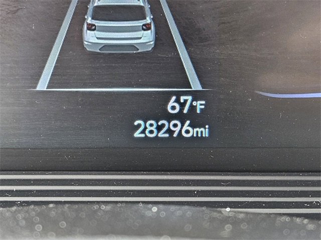 Used 2024 Hyundai Venue SEL image 32