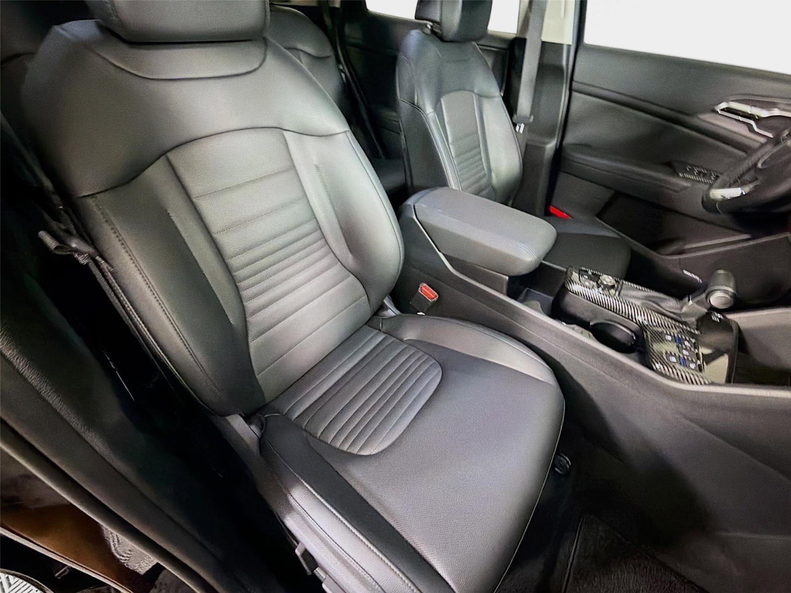 Certified 2025 Kia Sportage SX FWD image 29