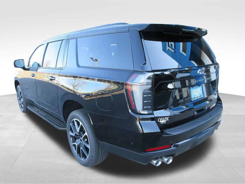 New 2026 Chevrolet Suburban RST image 4