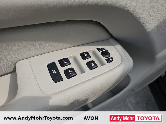 Used 2022 Volvo XC60 B5 Momentum w/ Climate Package AWD/4WD image 12
