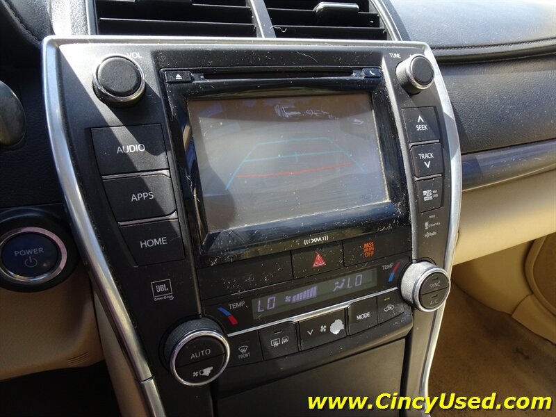 Used 2017 Toyota Camry XLE w/ Moonroof Package FWD image 21