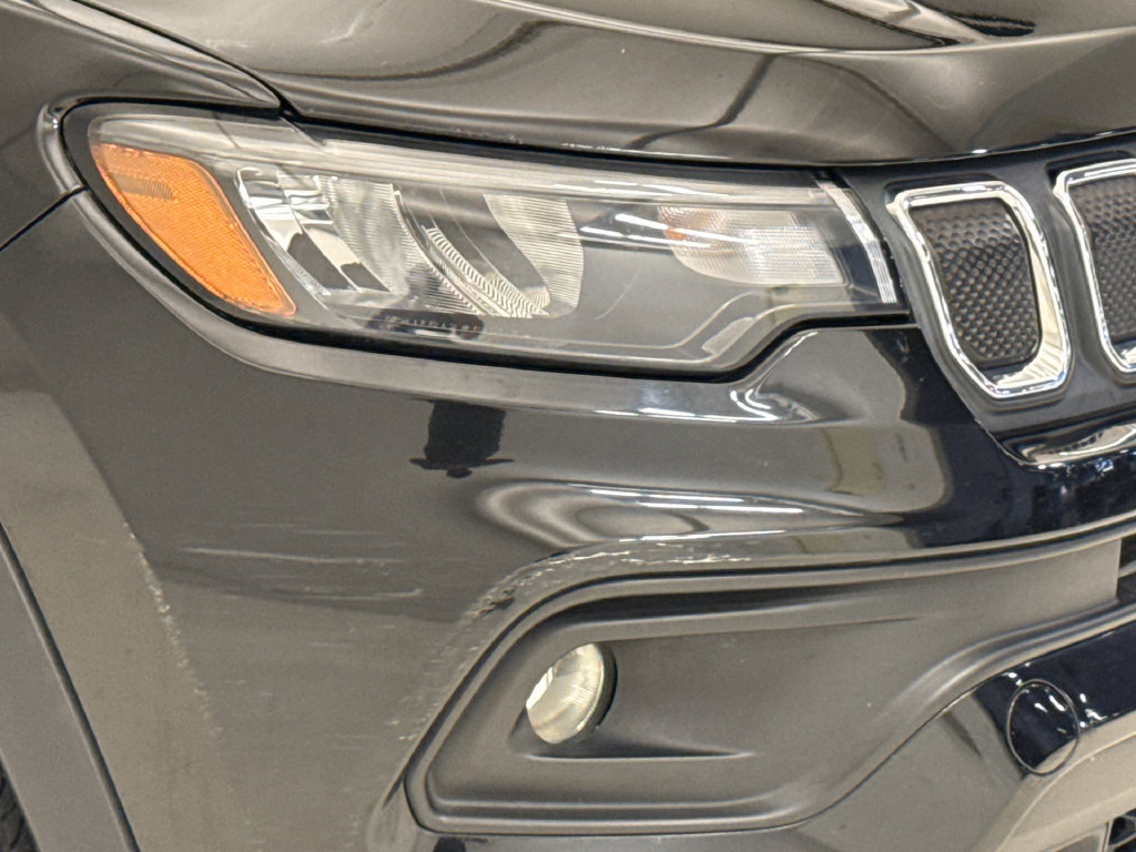 Used 2022 Jeep Compass Latitude AWD/4WD image 5