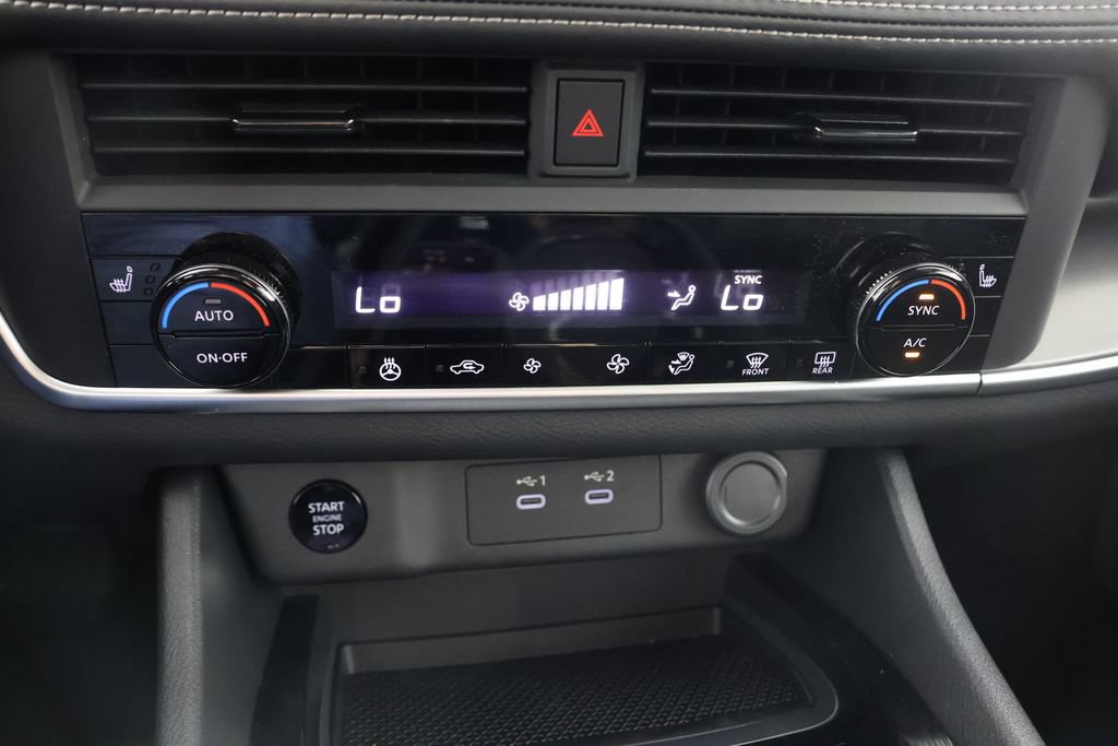 Used 2026 Nissan Rogue SV w/ Cold Weather Package FWD image 15