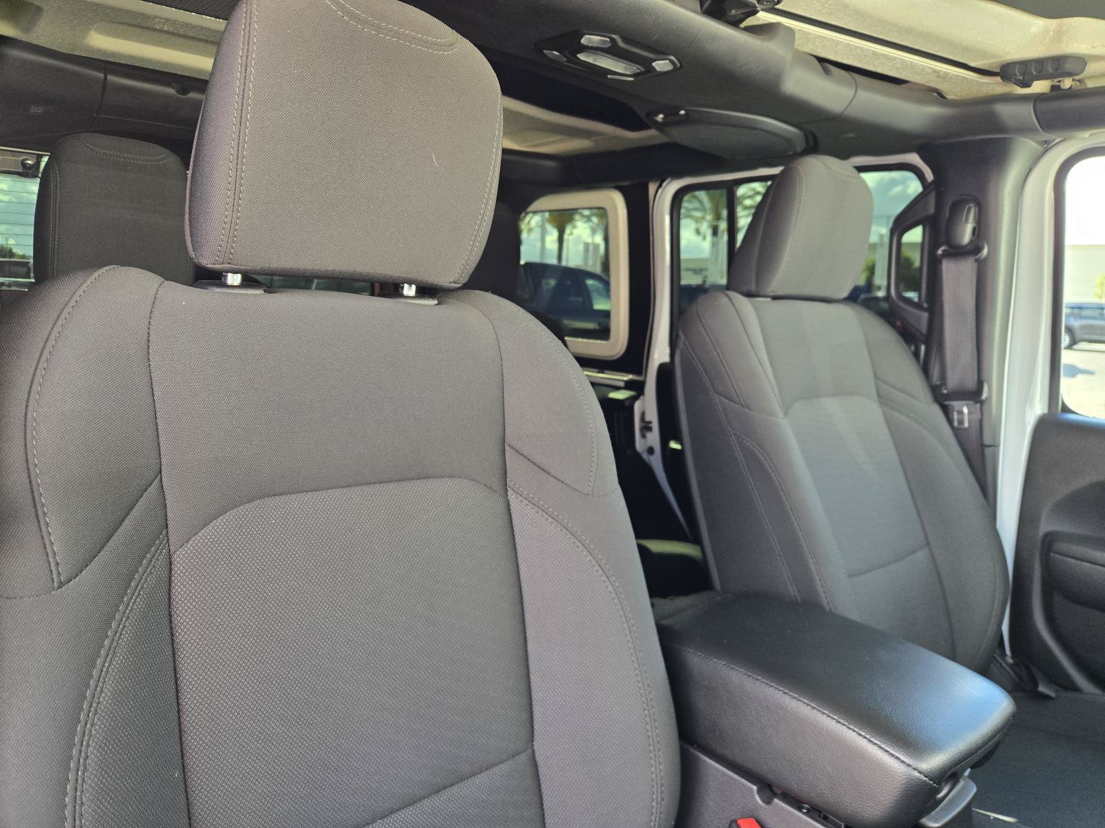 Used 2022 Jeep Wrangler Unlimited Sport AWD/4WD image 34