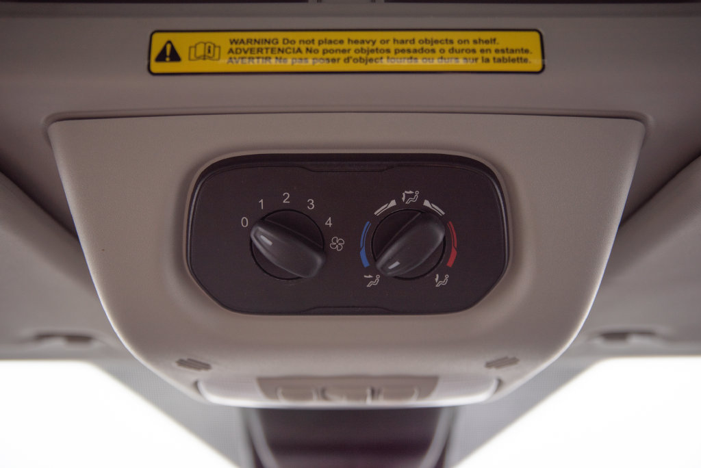 Used 2018 Ford Transit 150 XL RWD image 32