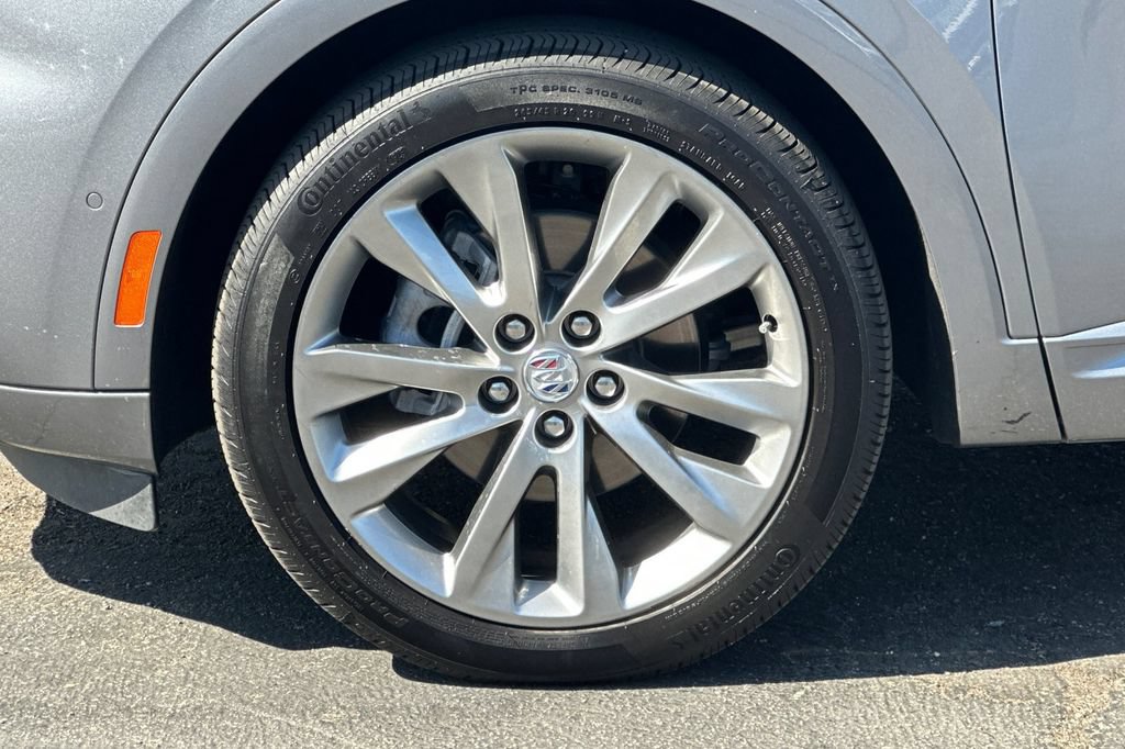 Used 2022 Buick Envision Avenir w/ Technology Package II FWD image 30