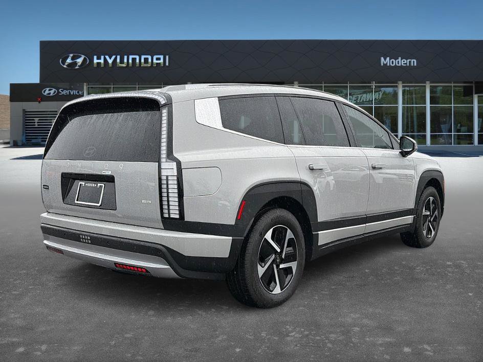 New 2026 Hyundai Ioniq 9 SE image 3