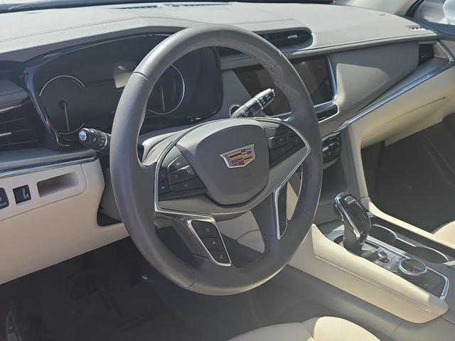 Certified 2023 Cadillac XT5 Premium Luxury AWD/4WD image 16