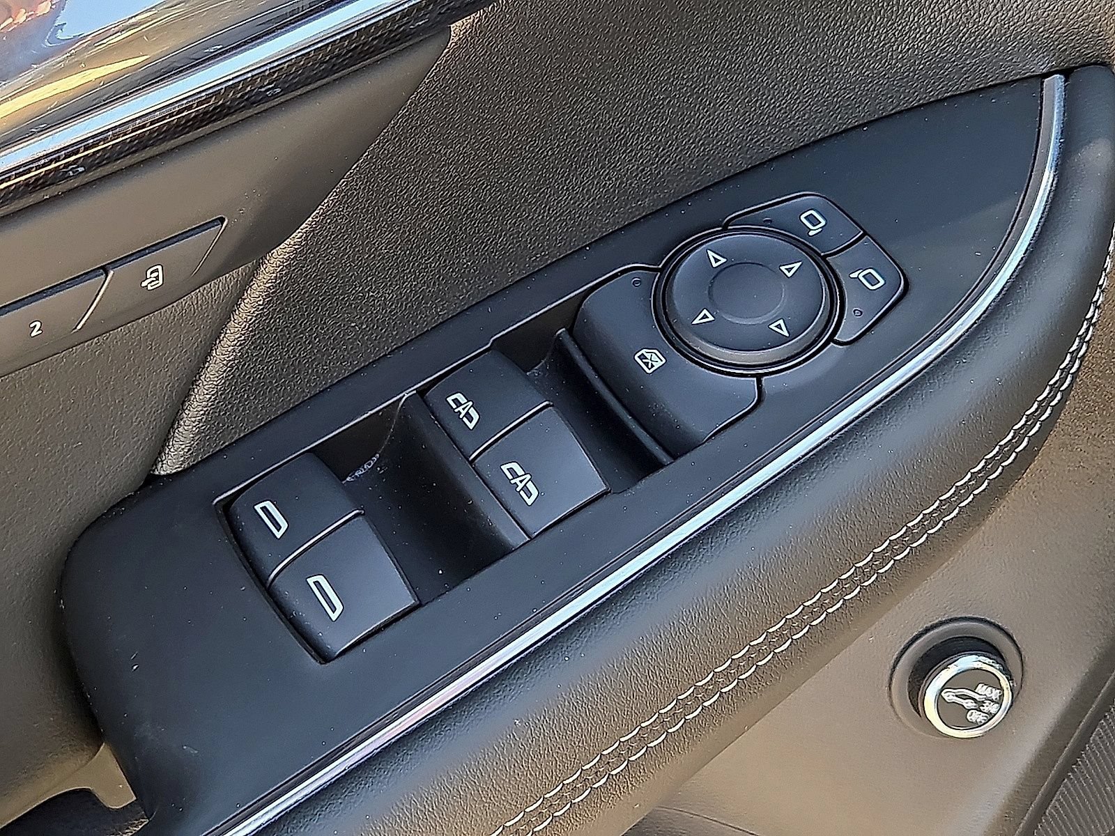 Used 2023 Buick Envision Essence AWD/4WD image 22