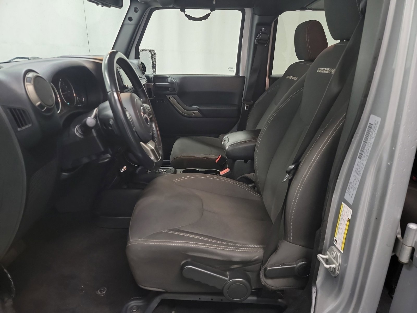 Used 2018 Jeep Wrangler Unlimited Sport image 12