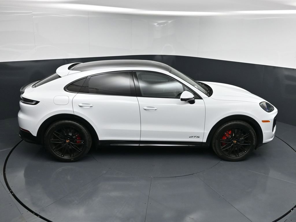 Used 2026 Porsche Cayenne GTS image 17