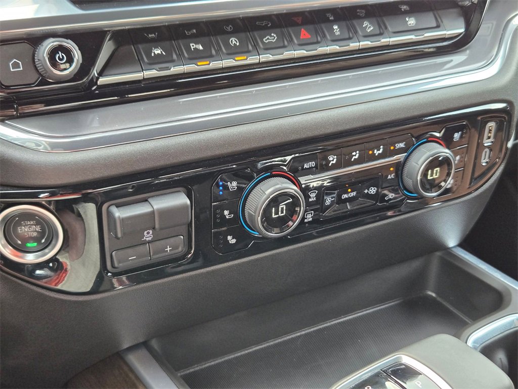 Used 2024 Chevrolet Silverado 1500 High Country w/ Technology Package image 16