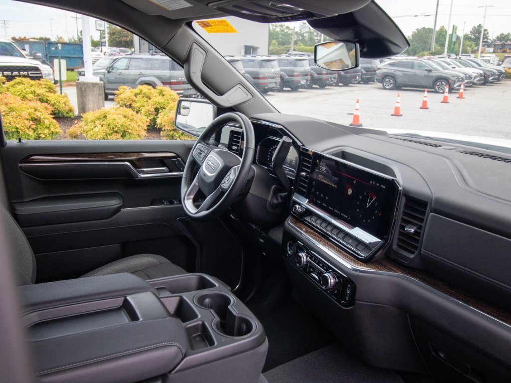 Used 2024 GMC Sierra 1500 Elevation AWD/4WD image 19