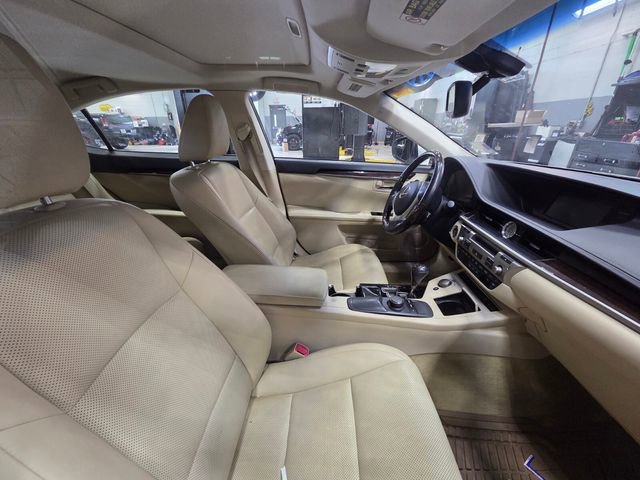 Used 2014 Lexus ES 350 w/ Premium Package FWD image 6