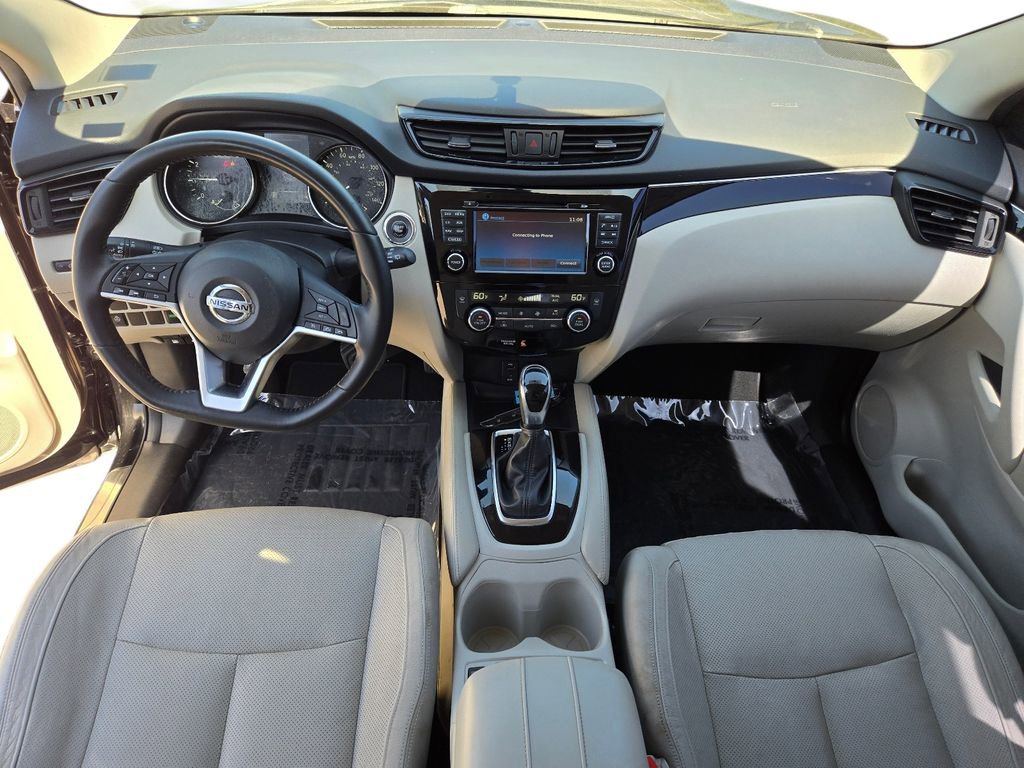 Used 2017 Nissan Rogue Sport SL FWD image 22
