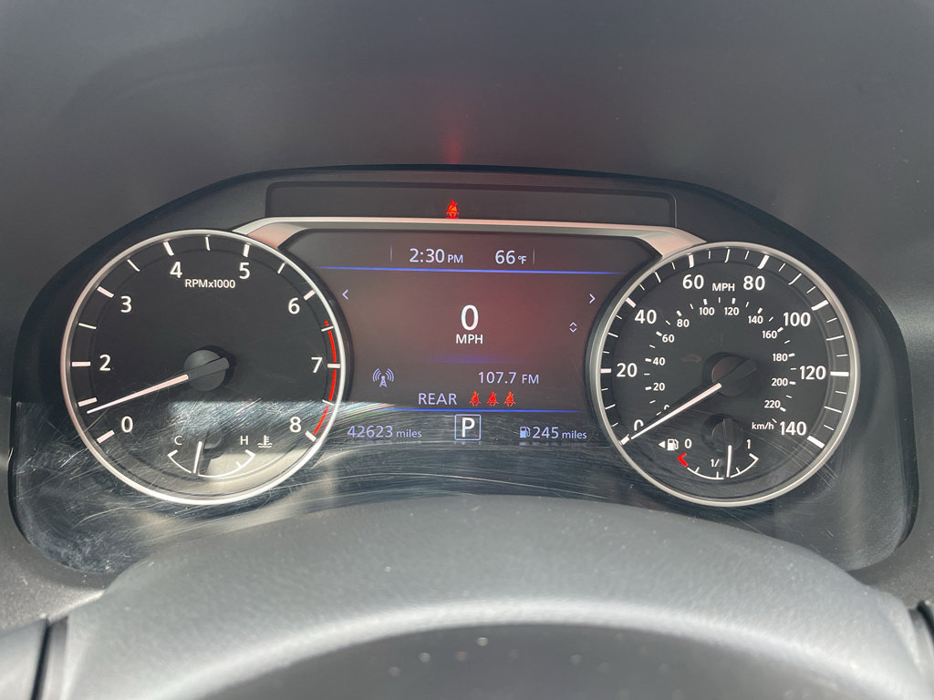 Used 2025 Nissan Altima 2.5 SV FWD image 12