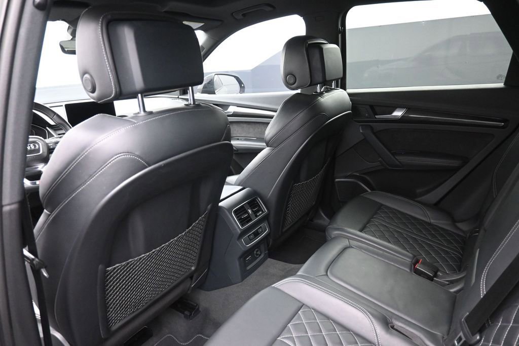 Used 2019 Audi SQ5 Prestige w/ Prestige Package AWD/4WD image 2