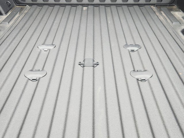 Used 2022 Chevrolet Silverado 2500 LT w/ Convenience Package image 21