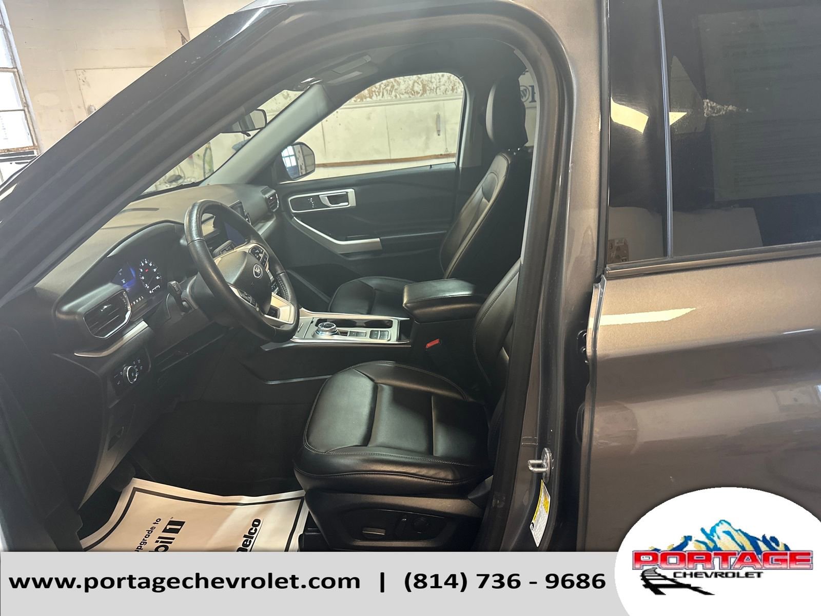 Used 2024 Ford Explorer XLT w/ Equipment Group 202A image 10