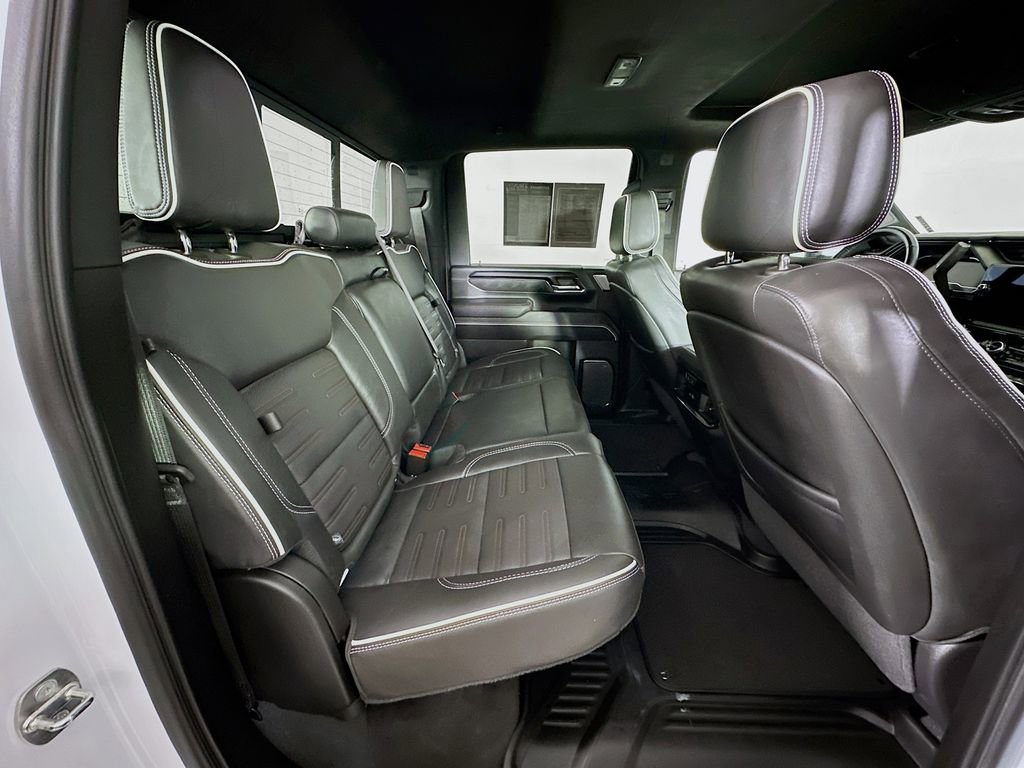 Used 2024 GMC Sierra 2500 AT4X image 11