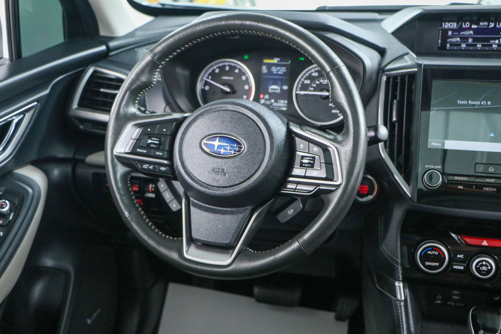 Used 2024 Subaru Forester Limited w/ Convenience Package image 12