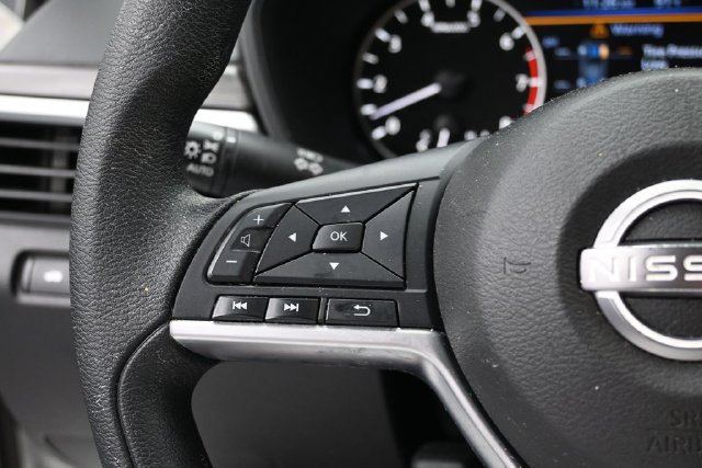 Used 2023 Nissan Altima 2.5 SV FWD image 15