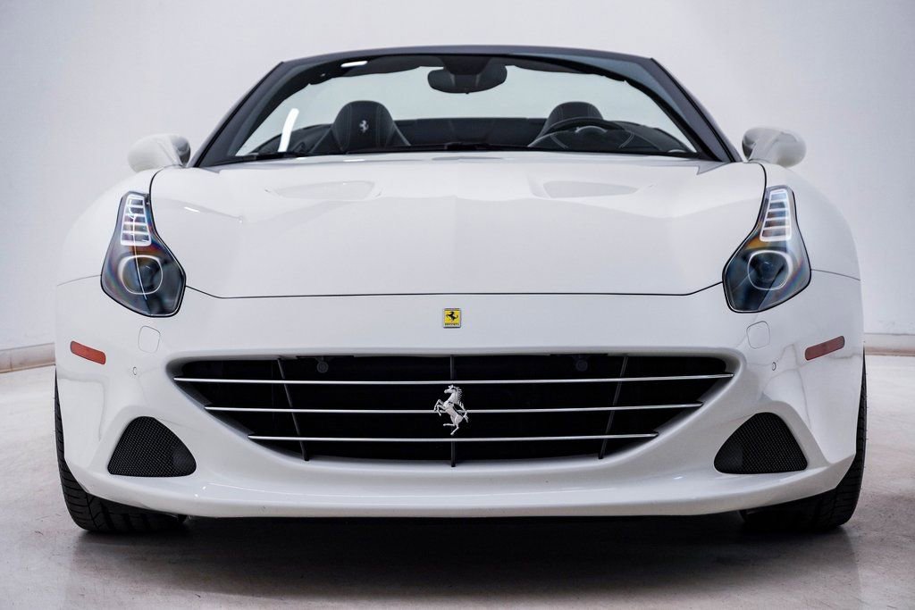 Used 2015 Ferrari California T image 6