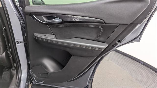 Used 2021 Buick Envision Essence image 19