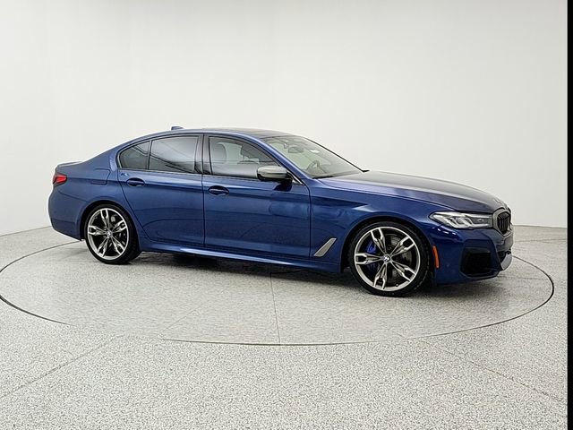 Used 2021 BMW M550i xDrive w/ Dynamic Handling Package image 3