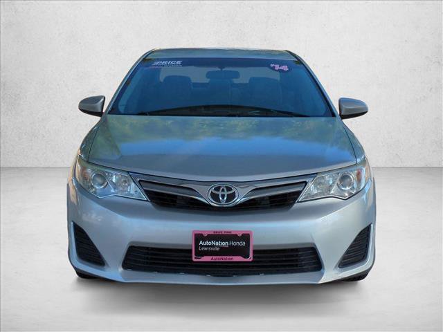 Used 2014 Toyota Camry LE FWD image 2