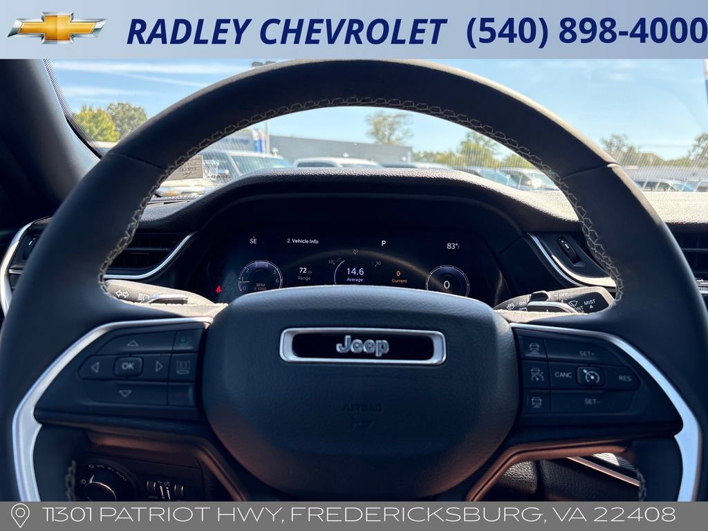 Used 2024 Jeep Grand Cherokee Altitude AWD/4WD image 6
