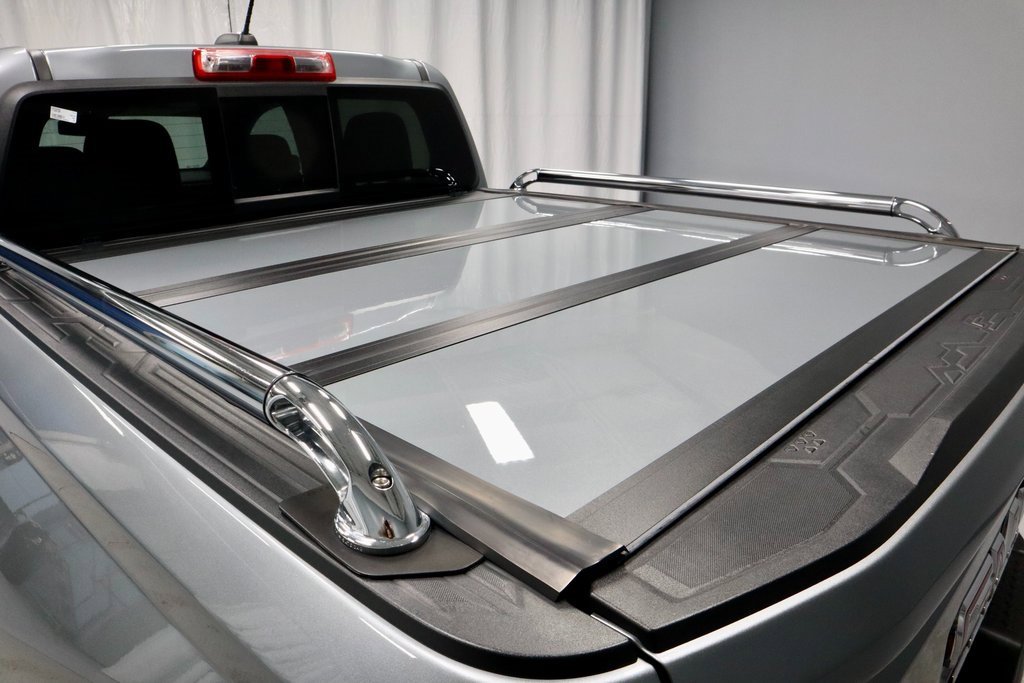 Used 2023 GMC Canyon Denali image 13