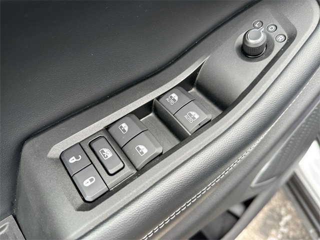 Used 2021 Jeep Grand Cherokee L Laredo image 13