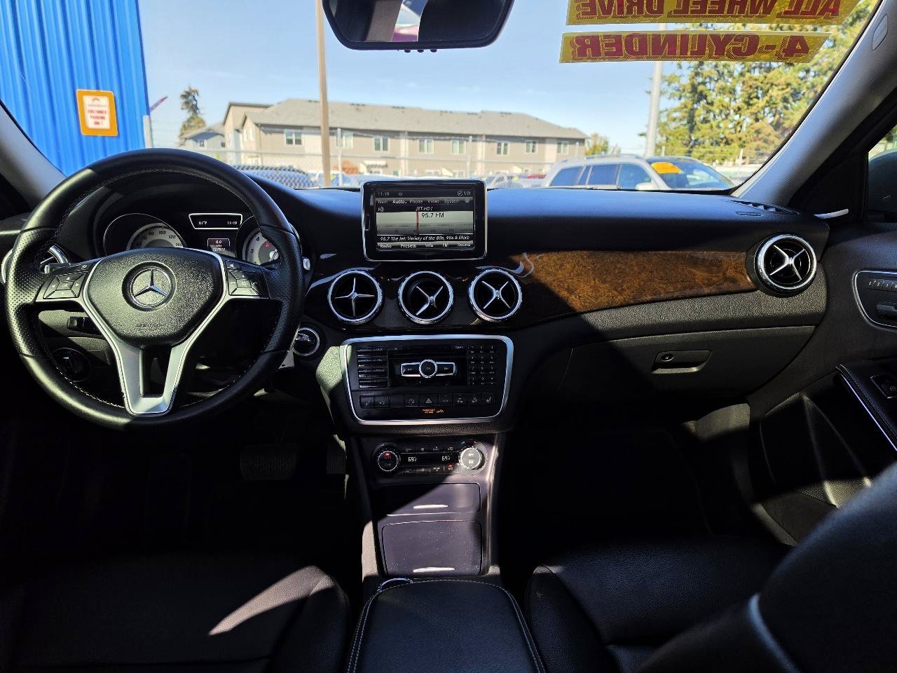 Used 2015 Mercedes-Benz GLA 250 4MATIC image 15
