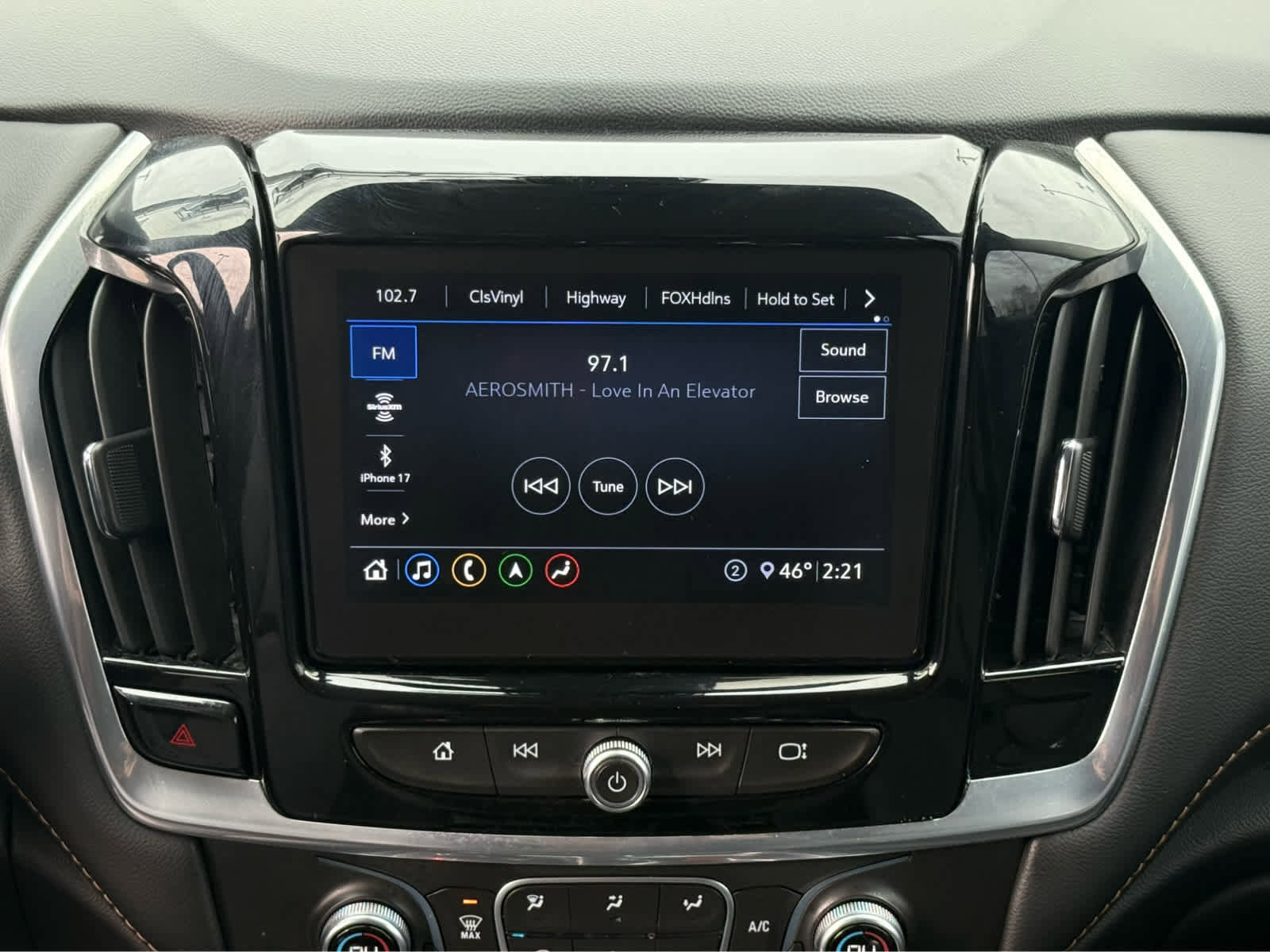Used 2020 Chevrolet Traverse RS image 30