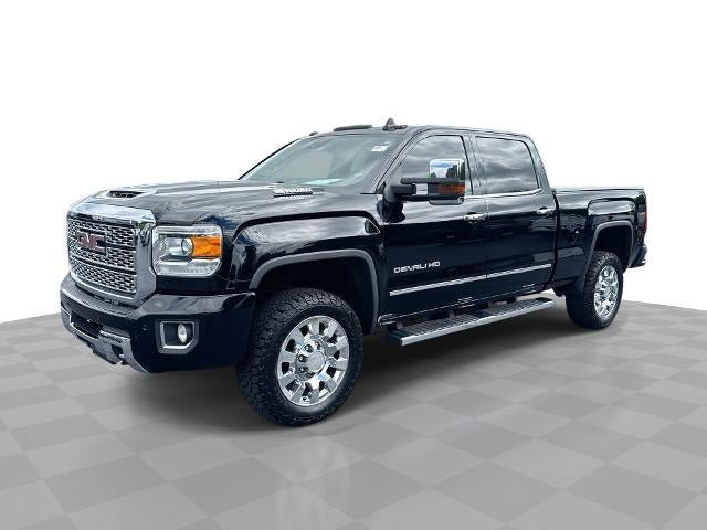 Used 2019 GMC Sierra 2500 Denali w/ Duramax Plus Package AWD/4WD image 1
