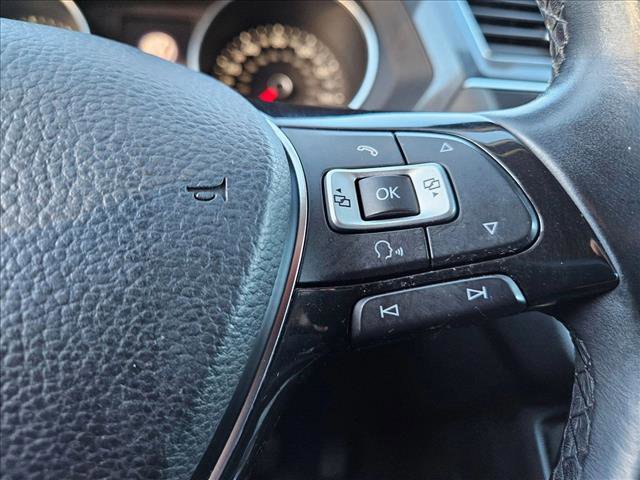 Used 2018 Volkswagen Tiguan SE image 12