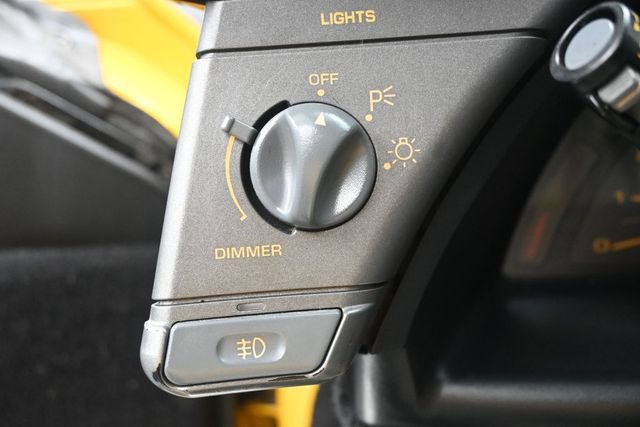 Used 1990 Chevrolet Corvette Convertible RWD image 8