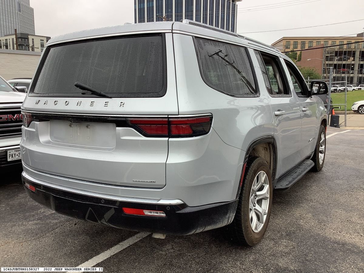 Used 2022 Jeep Wagoneer Series II RWD image 6