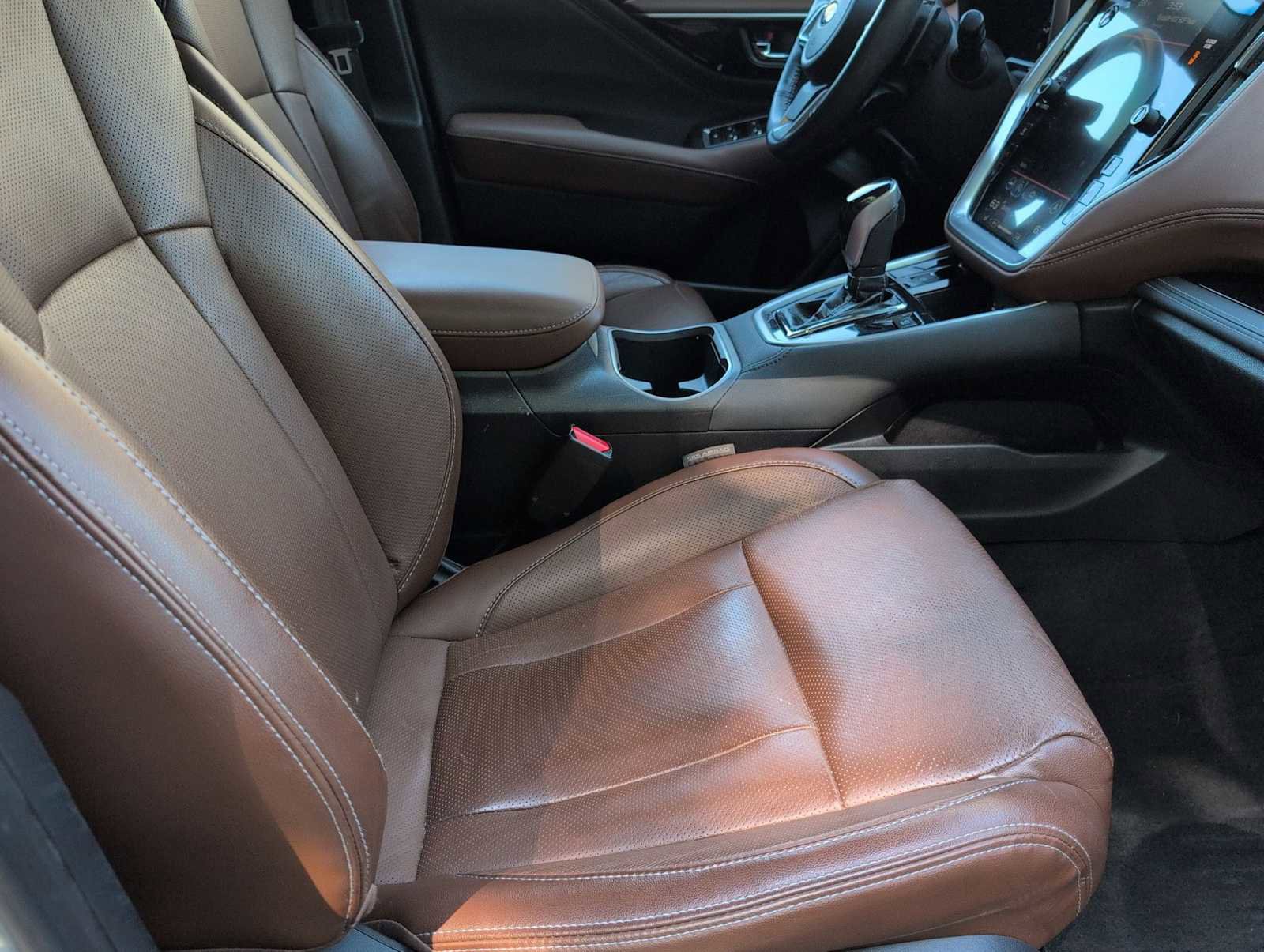 Used 2020 Subaru Outback Touring AWD/4WD image 21