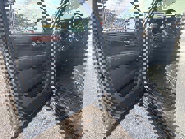 New 2026 GMC Yukon XL Denali image 9