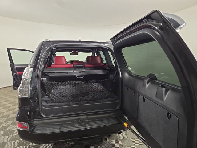 Used 2021 Lexus GX 460 Luxury w/ Accessory Package image 34