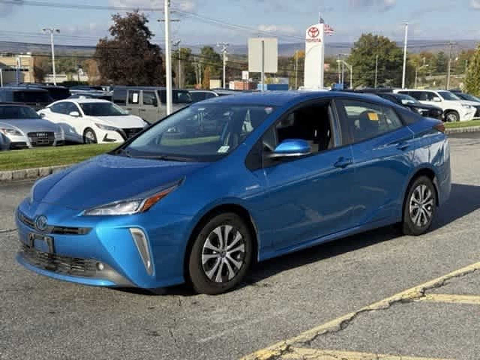 Used 2022 Toyota Prius LE