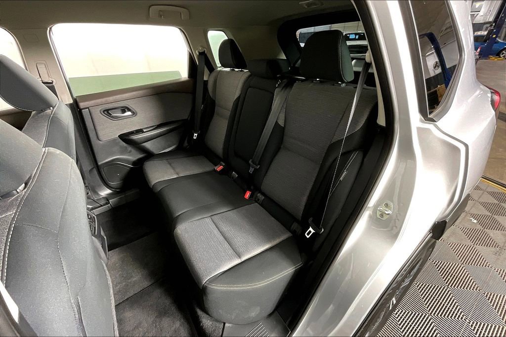 Certified 2023 Nissan Rogue SV AWD/4WD image 34