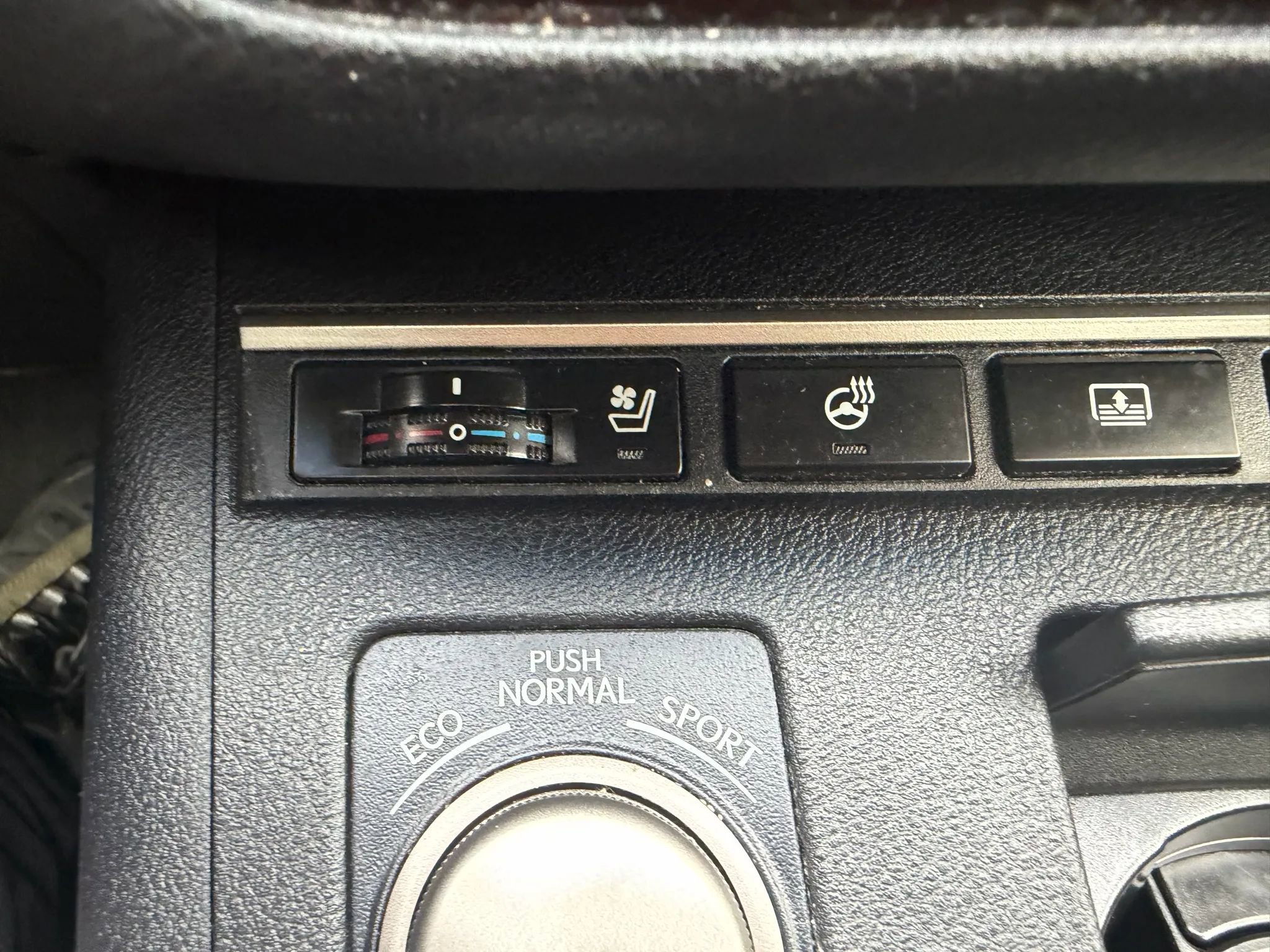 Used 2013 Lexus ES 350 w/ Luxury Pkg image 27