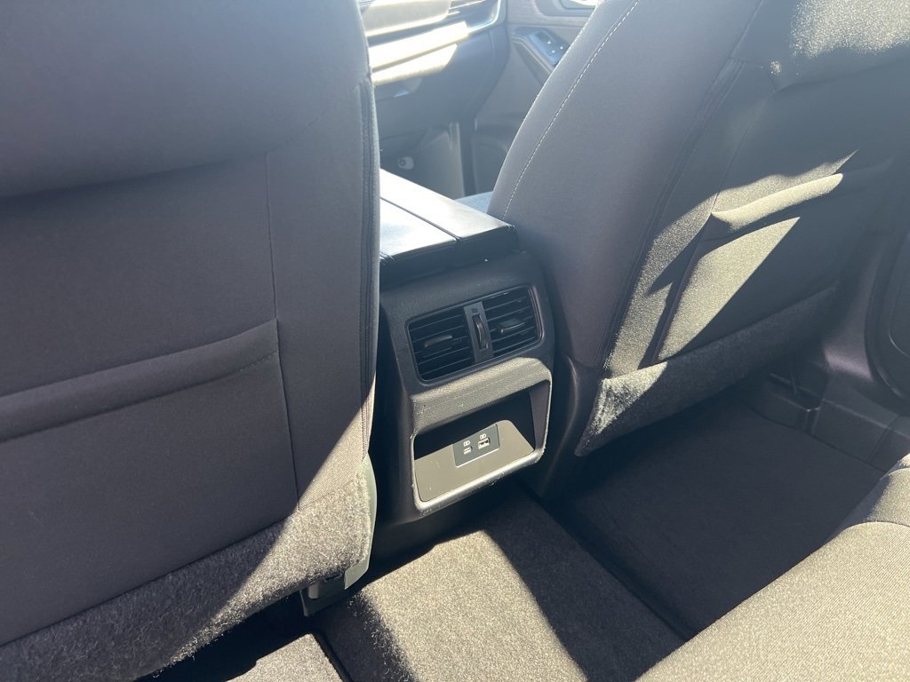Used 2022 Nissan Rogue SV image 27