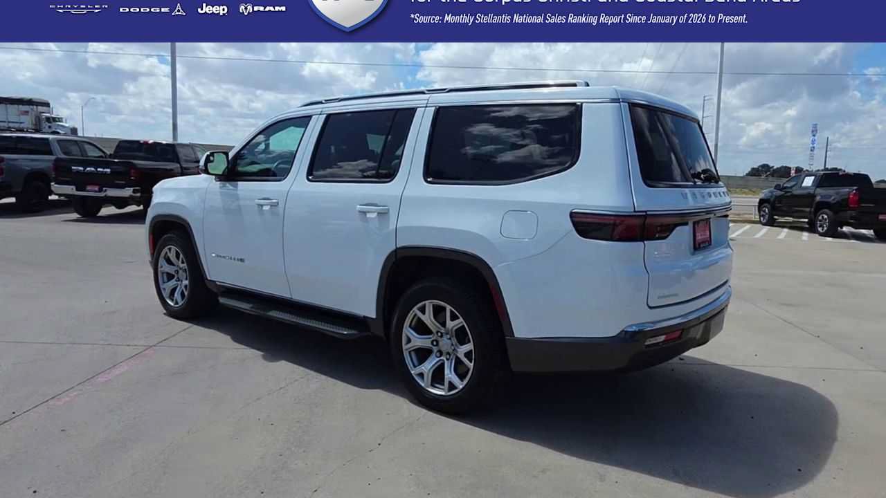Used 2022 Jeep Wagoneer Series II w/ Rear Seat Video Group 1 AWD/4WD image 6