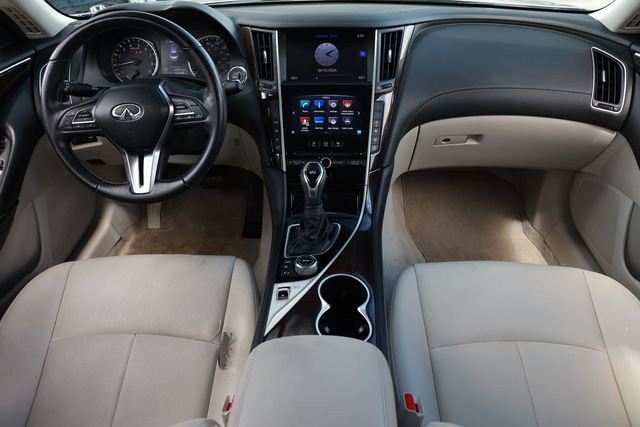 Used 2018 INFINITI Q50 Luxe w/ Cargo Package (L95) RWD image 2