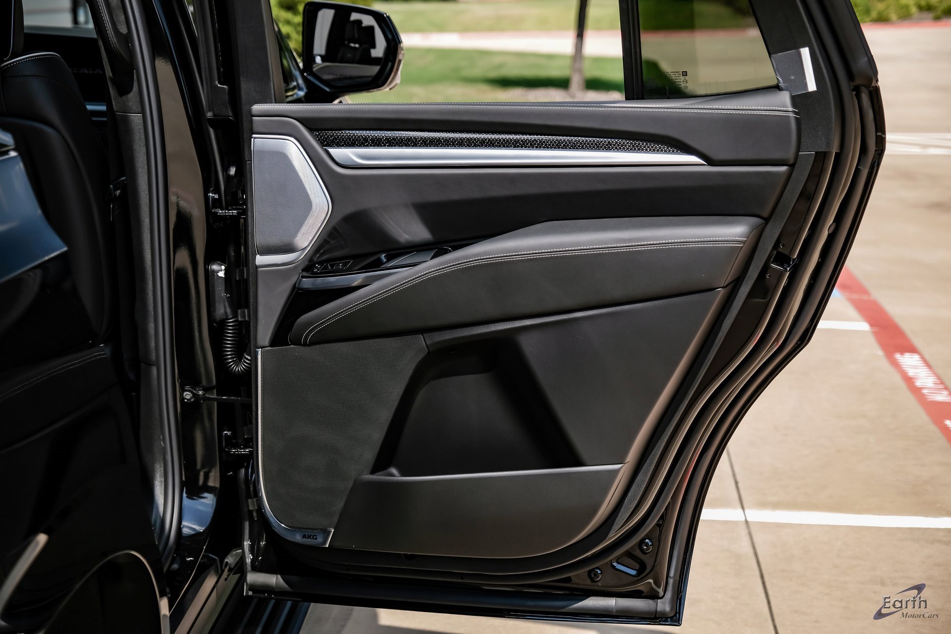 Used 2025 Cadillac Escalade V image 88