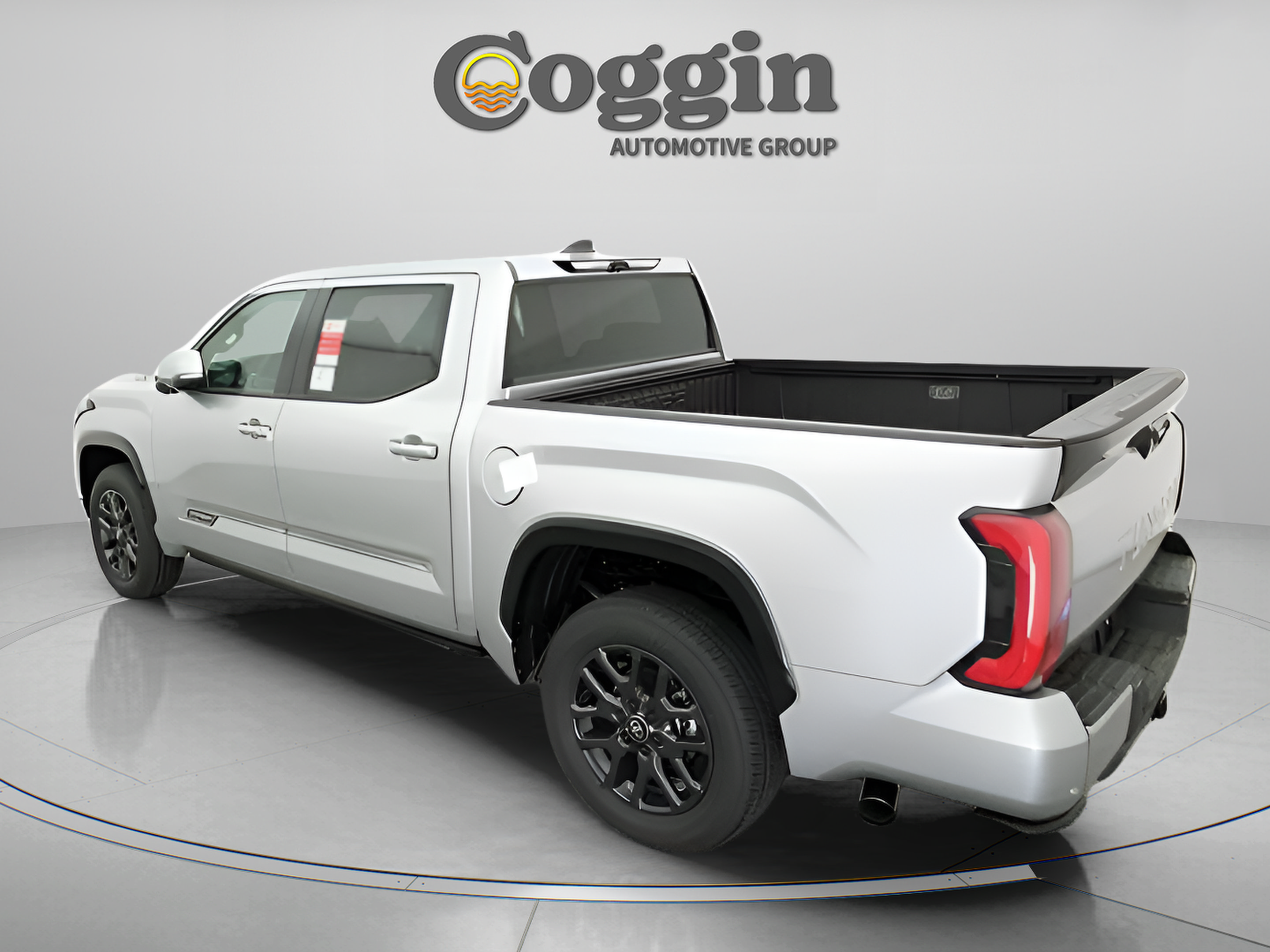 Used 2025 Toyota Tundra Platinum AWD/4WD image 9